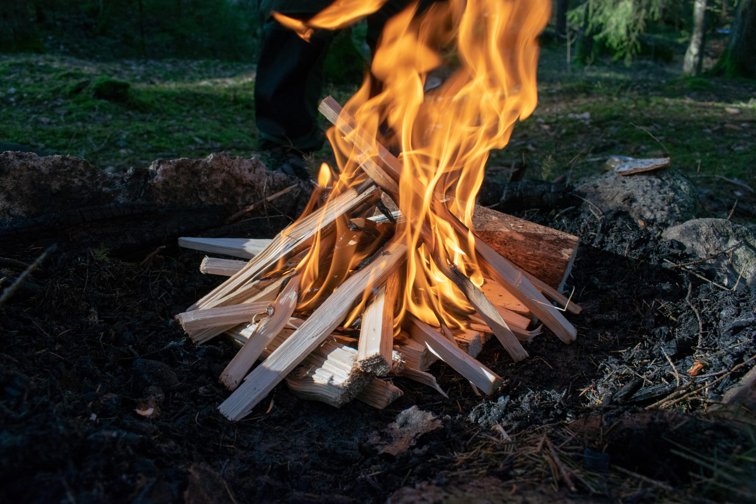 Photo of burning woods on firepit